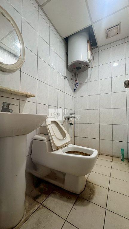 中正路透天店面(中信卓越團隊)房屋室內格局與周邊環境