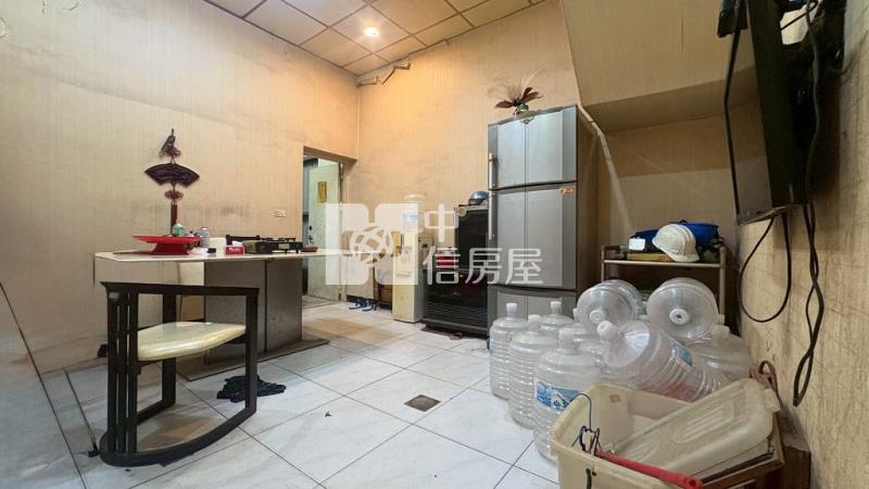 中正路透天店面(中信卓越團隊)房屋室內格局與周邊環境