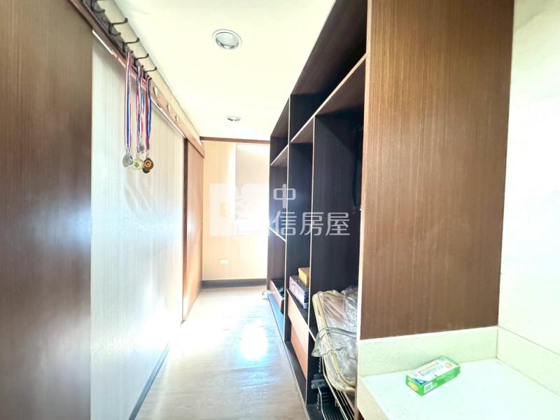 1J26中壢區公所大面寬透天別墅房屋室內格局與周邊環境