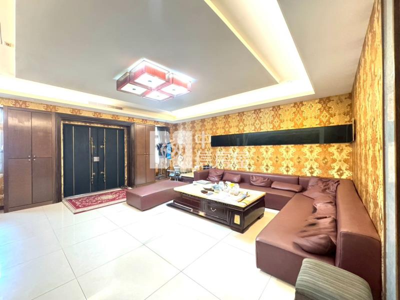 1J26中壢區公所大面寬透天別墅房屋室內格局與周邊環境