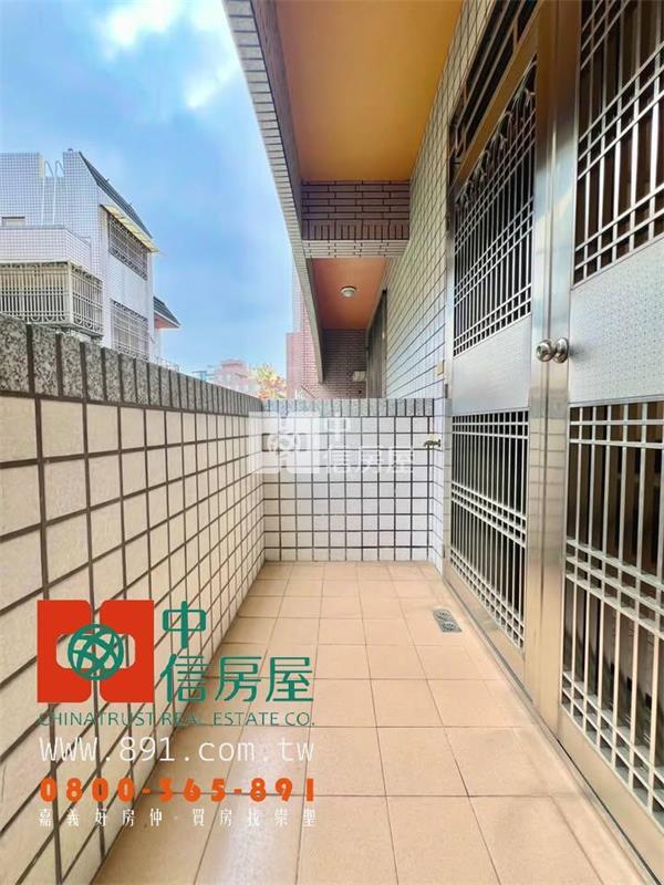 興嘉國小旁車庫別墅房屋室內格局與周邊環境