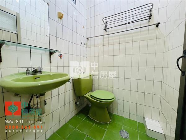 志航國小旁車庫別墅房屋室內格局與周邊環境