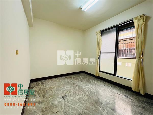 志航國小旁車庫別墅房屋室內格局與周邊環境