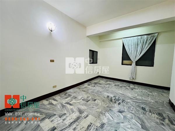 志航國小旁車庫別墅房屋室內格局與周邊環境