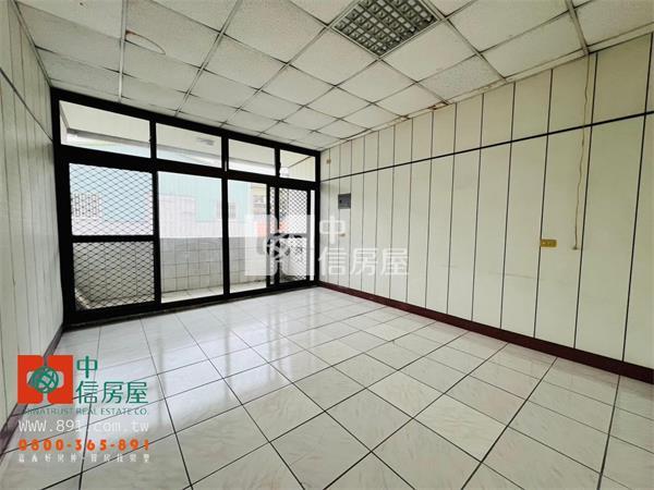 志航國小旁車庫別墅房屋室內格局與周邊環境