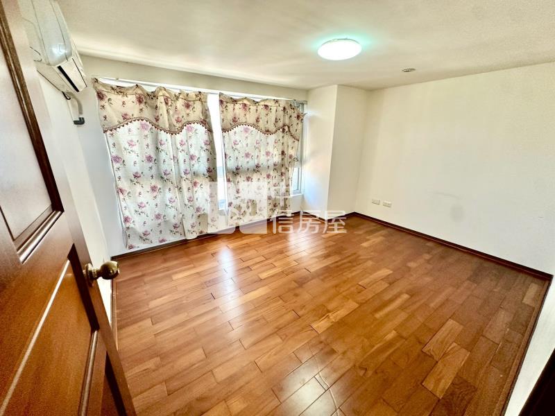 柳川水岸面公園美景震後四房車位房屋室內格局與周邊環境