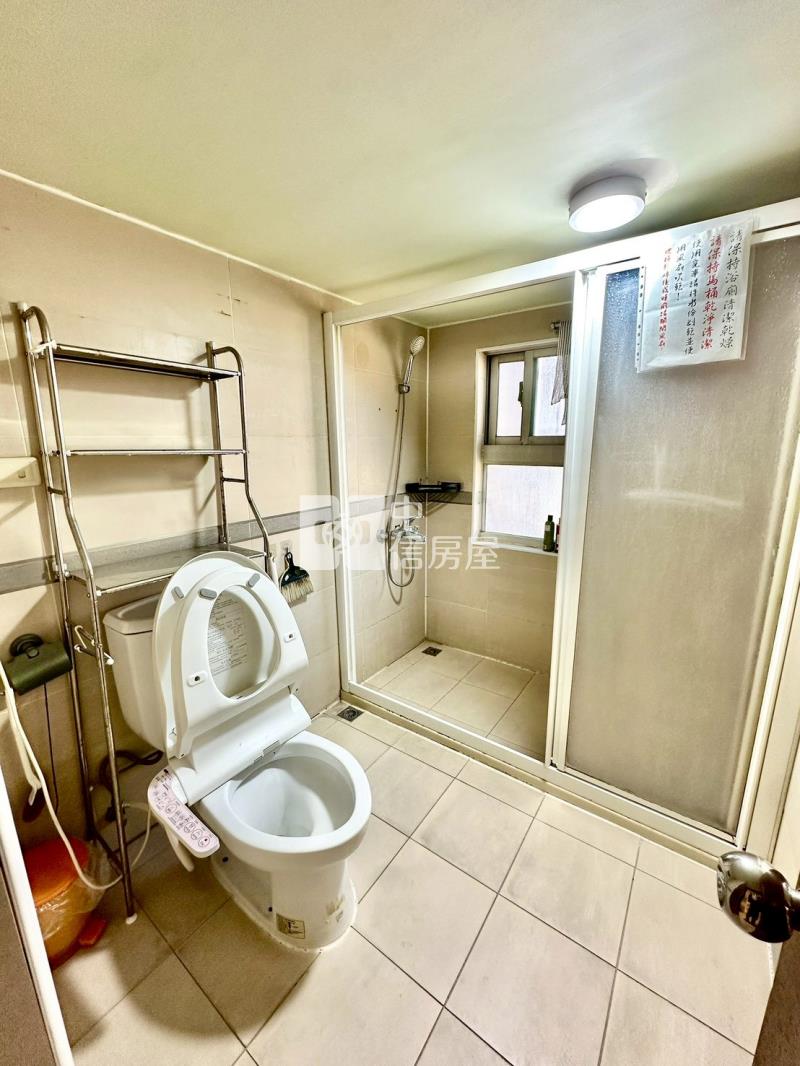 柳川水岸面公園美景震後四房車位房屋室內格局與周邊環境