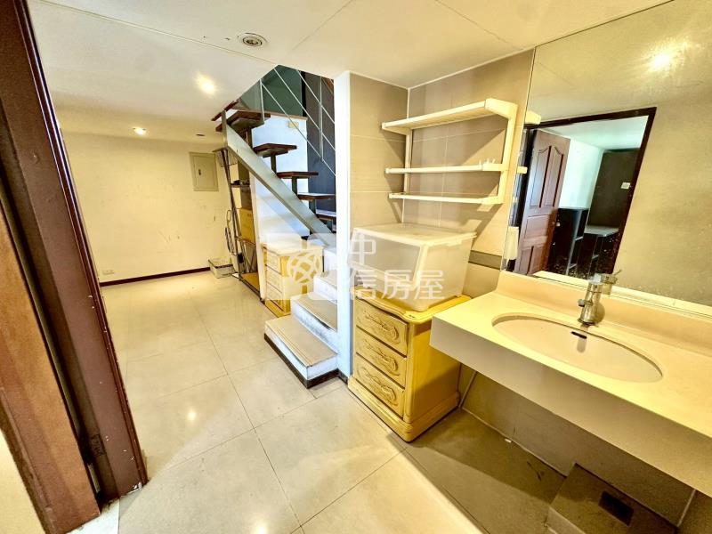 柳川水岸面公園美景震後四房車位房屋室內格局與周邊環境