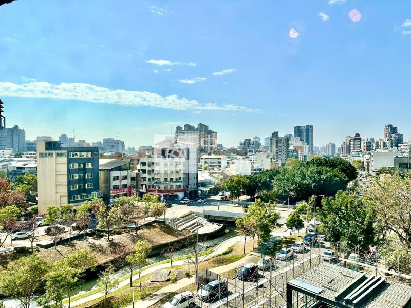 柳川水岸面公園美景震後四房車位房屋室內格局與周邊環境