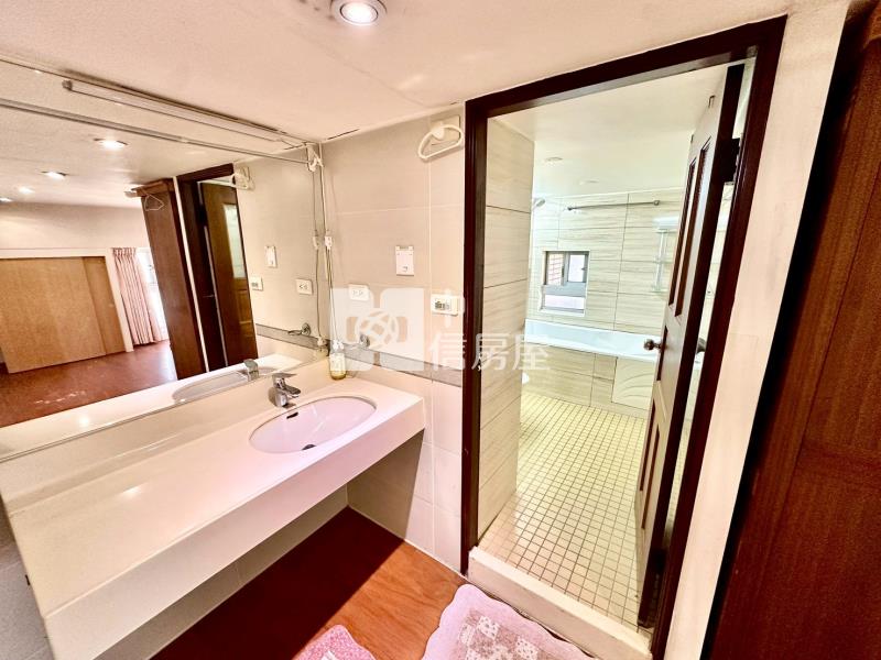 柳川水岸面公園美景震後四房車位房屋室內格局與周邊環境