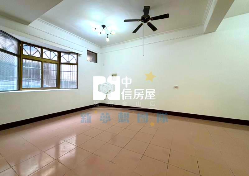 【新夢想】幼獅交流道旁 大面寬透天 | 可停2台車房屋室內格局與周邊環境