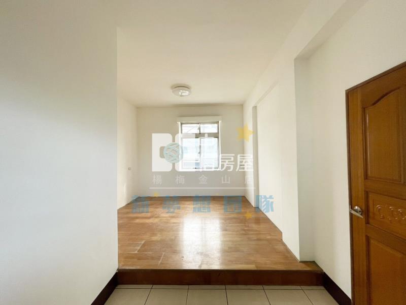 【新夢想】幼獅交流道旁 大面寬透天 | 可停2台車房屋室內格局與周邊環境