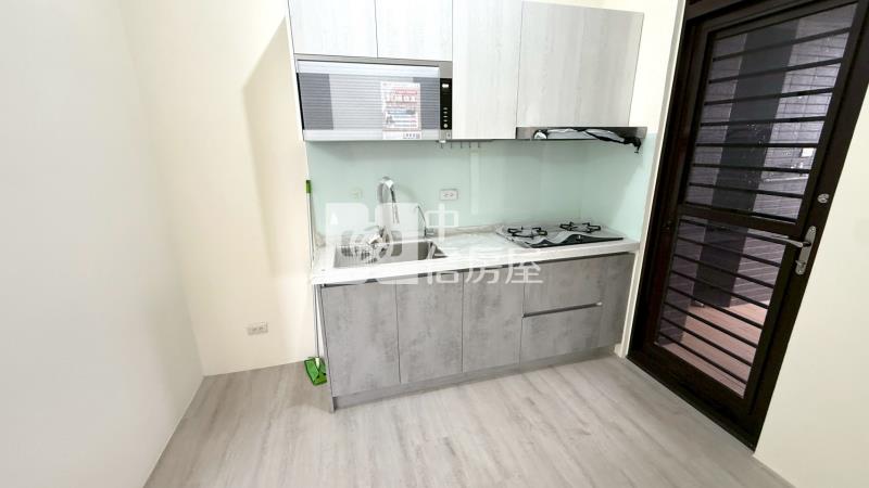 【神馬】全新草漯兩房兩衛車房屋室內格局與周邊環境