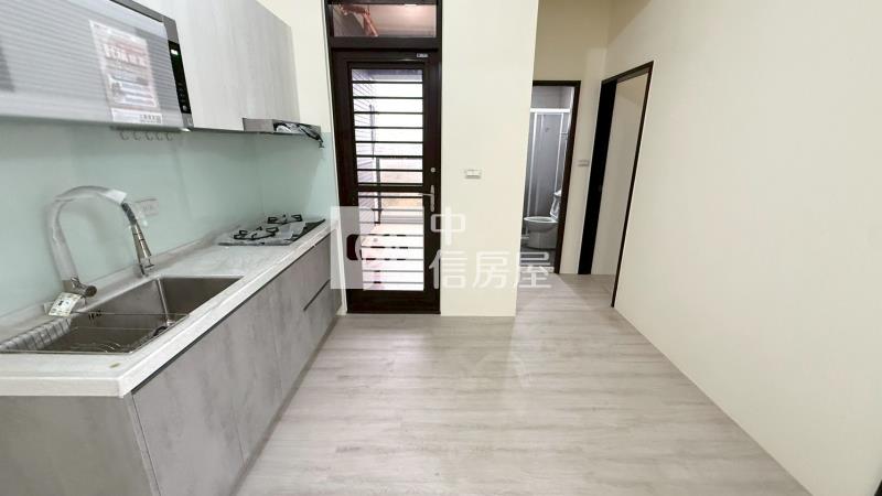 【神馬】全新草漯兩房兩衛車房屋室內格局與周邊環境