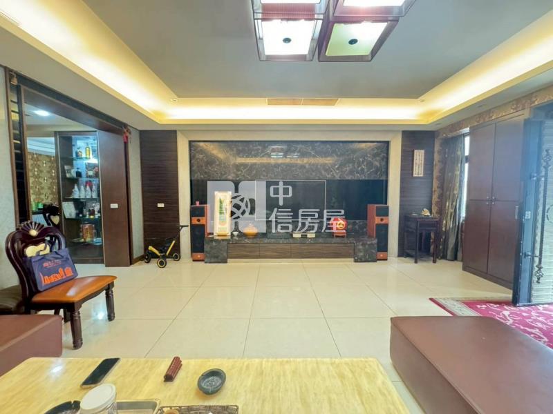 市公所超大別墅房屋室內格局與周邊環境