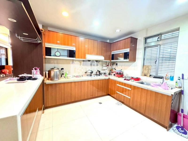 市公所超大別墅房屋室內格局與周邊環境