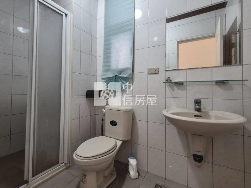 二空新城三大房平車寓房屋室內格局與周邊環境