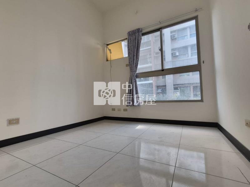 二空新城三大房平車寓房屋室內格局與周邊環境