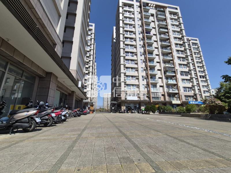 二空新城三大房平車寓房屋室內格局與周邊環境