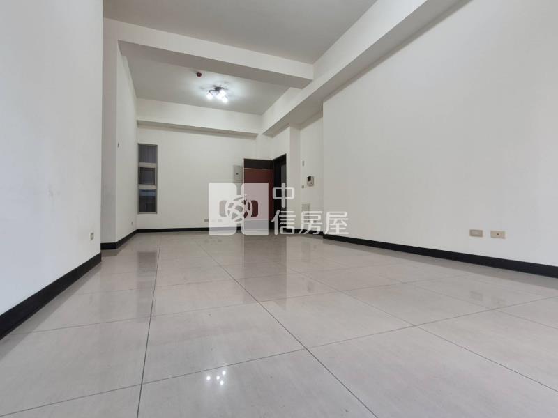 二空新城三大房平車寓房屋室內格局與周邊環境