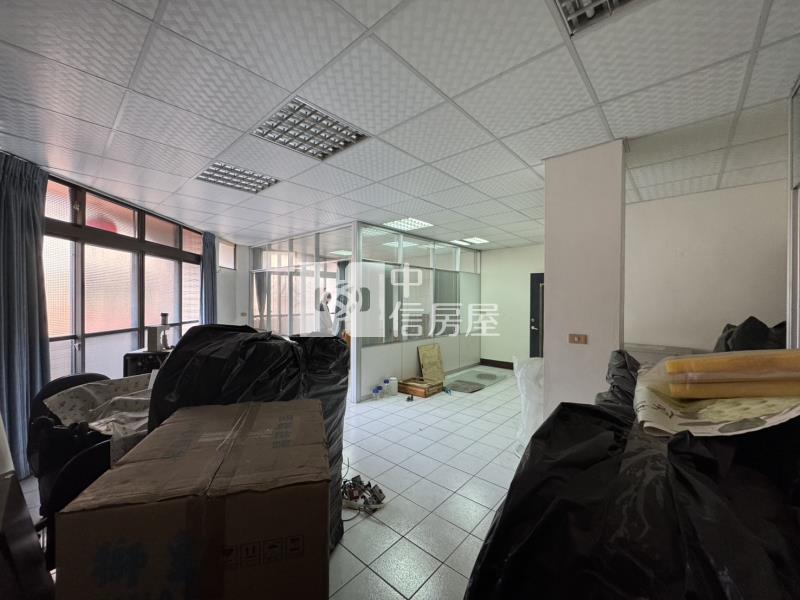 近草湖國小大地坪大面寬電梯住辦房屋室內格局與周邊環境