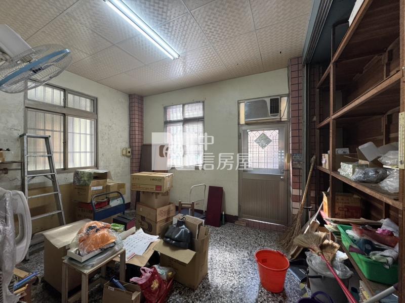 近草湖國小大地坪大面寬電梯住辦房屋室內格局與周邊環境