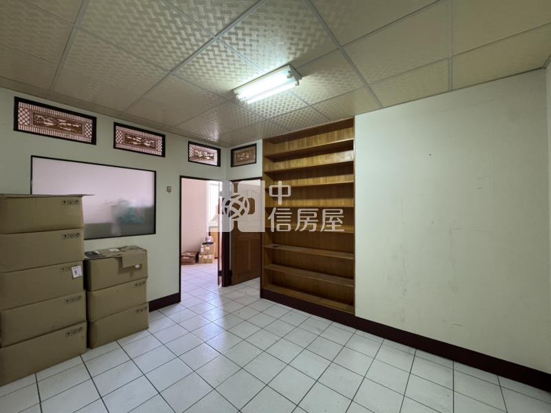 近草湖國小大地坪大面寬電梯住辦房屋室內格局與周邊環境