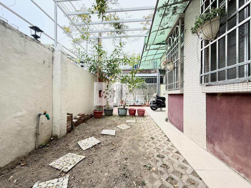 太平豐年社區大面寬孝新別墅房屋室內格局與周邊環境