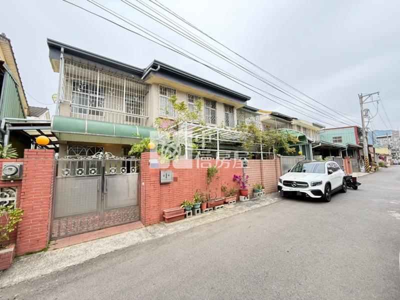 太平豐年社區大面寬孝新別墅房屋室內格局與周邊環境