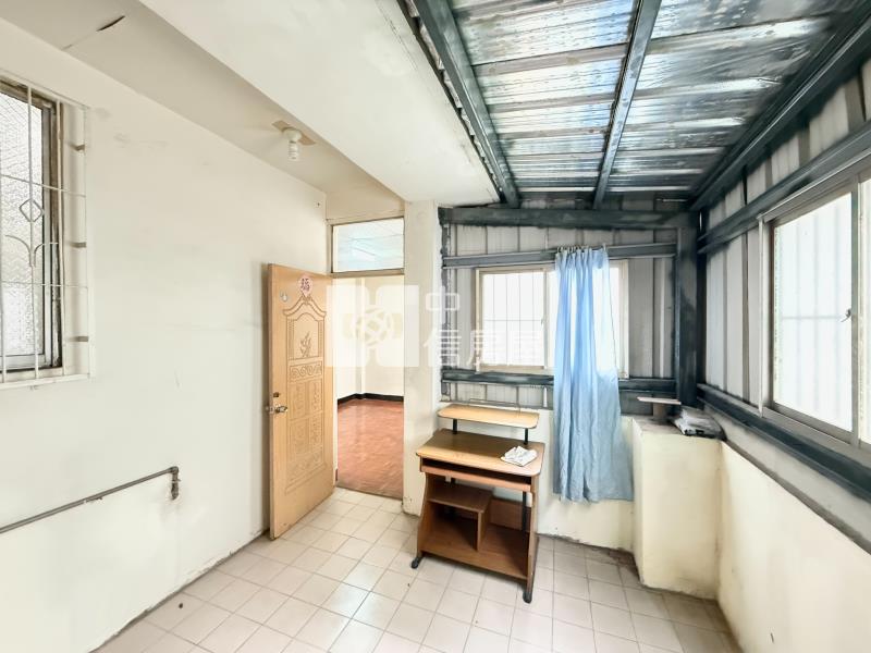 太平豐年社區大面寬孝新別墅房屋室內格局與周邊環境