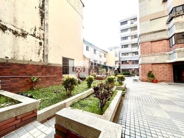 東區小資成家三房平車房屋室內格局與周邊環境