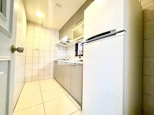 東區小資成家三房平車房屋室內格局與周邊環境