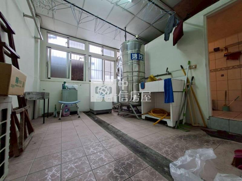 南區正美村路20米住二透店房屋室內格局與周邊環境