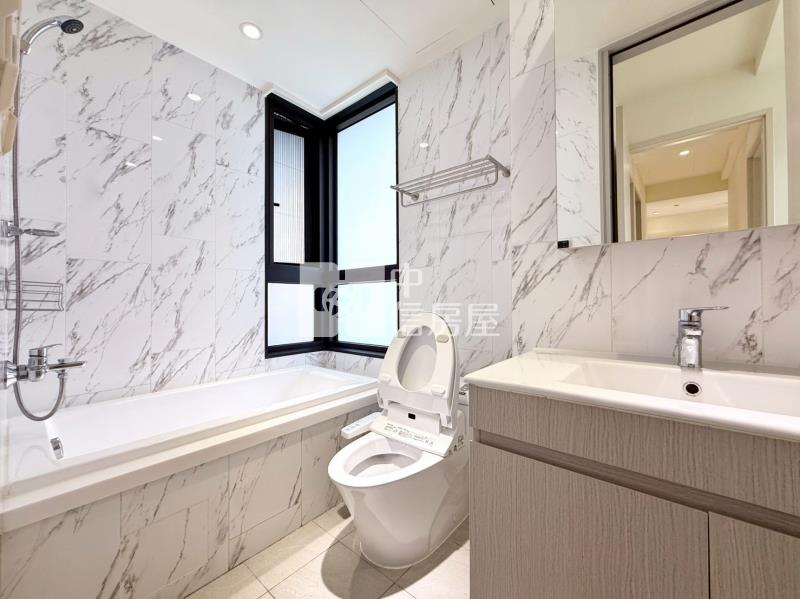 豐謙森立方精裝視野三房平車房屋室內格局與周邊環境