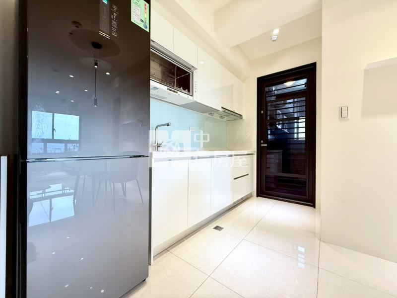 豐謙森立方精裝視野三房平車房屋室內格局與周邊環境