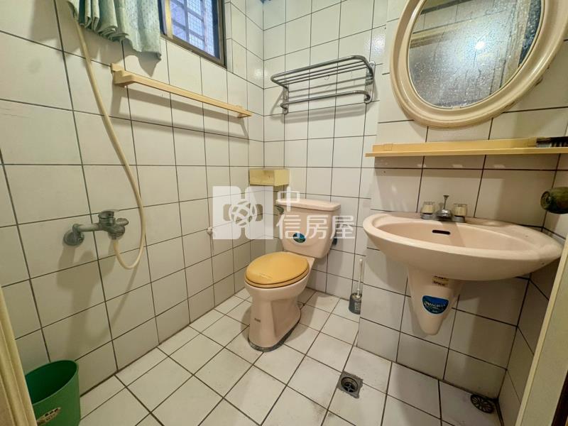 高工商圈四房+直達車位視野戶房屋室內格局與周邊環境