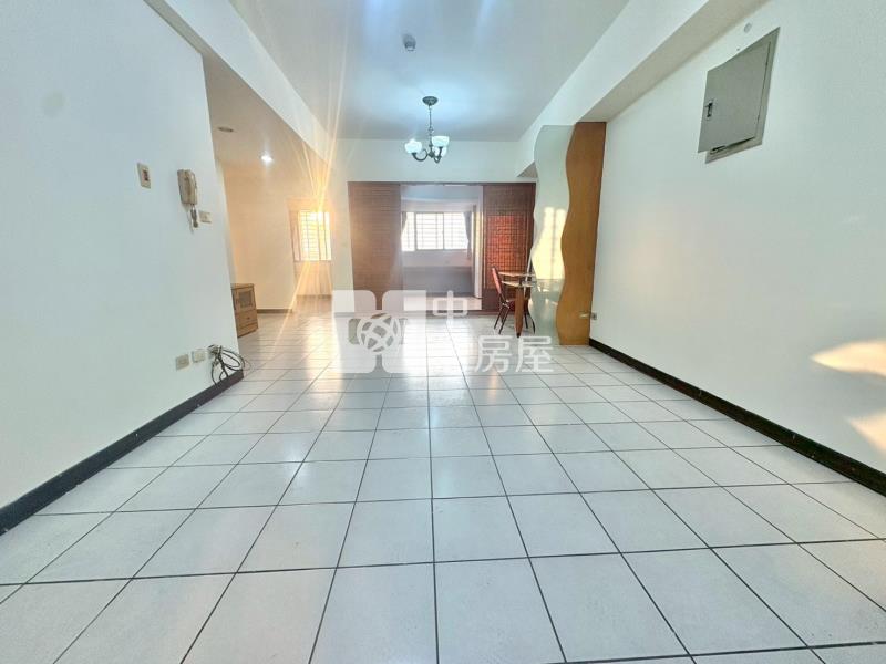 高工商圈四房+直達車位視野戶房屋室內格局與周邊環境