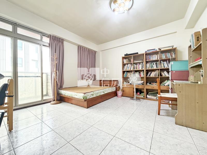 八期豐樂公園臨路大地坪車庫別墅房屋室內格局與周邊環境