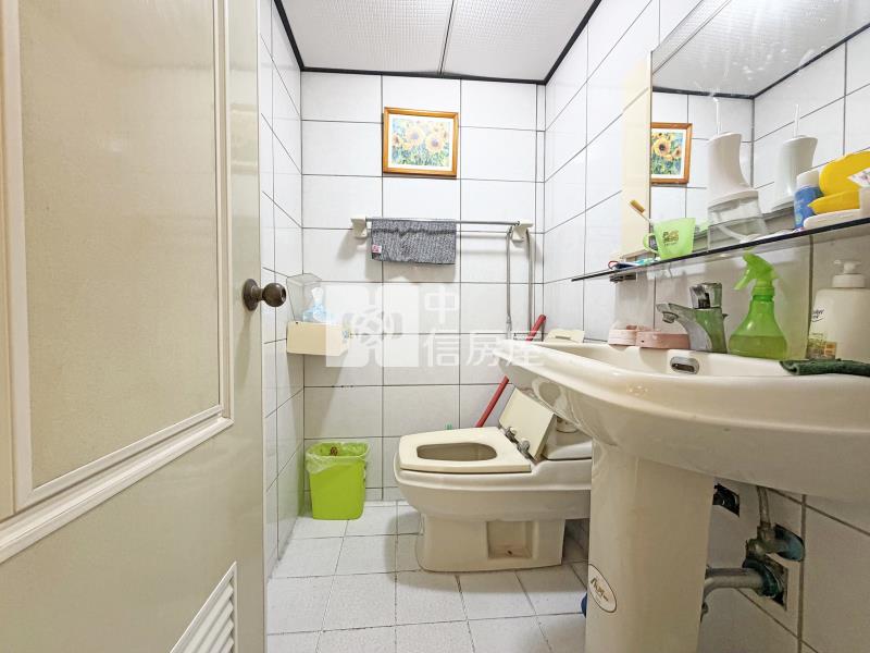 八期豐樂公園臨路大地坪車庫別墅房屋室內格局與周邊環境