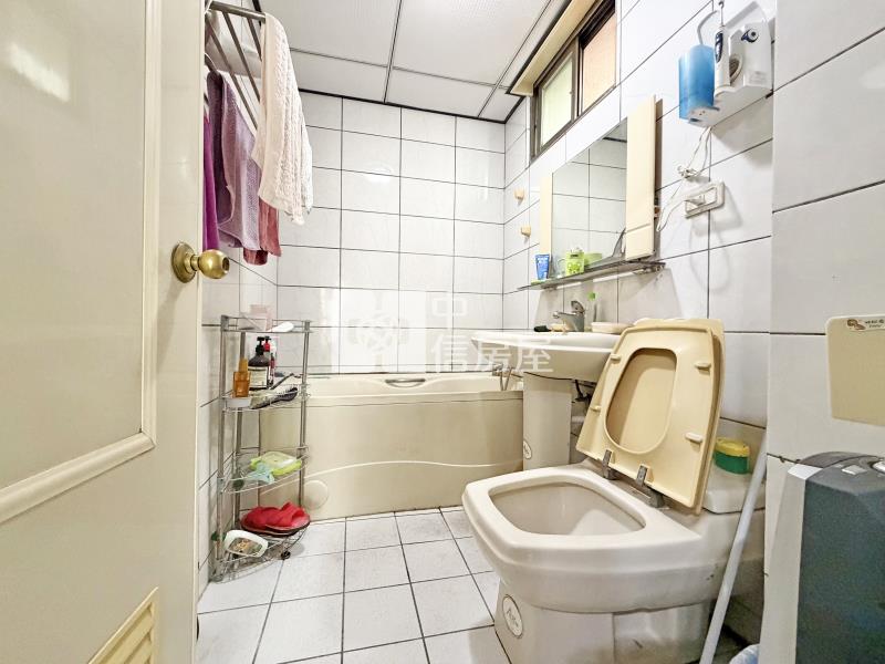 八期豐樂公園臨路大地坪車庫別墅房屋室內格局與周邊環境