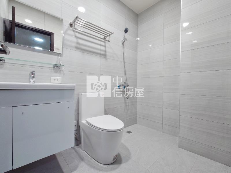 栗林車站臨路美透天房屋室內格局與周邊環境