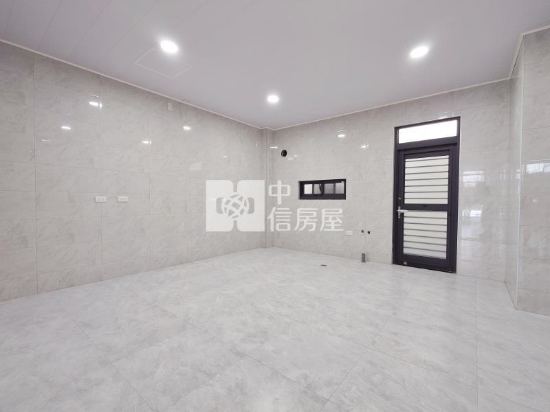 栗林車站臨路美透天房屋室內格局與周邊環境