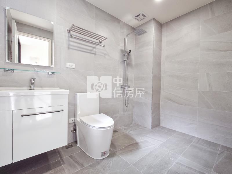 三光國中臨路車庫美墅房屋室內格局與周邊環境