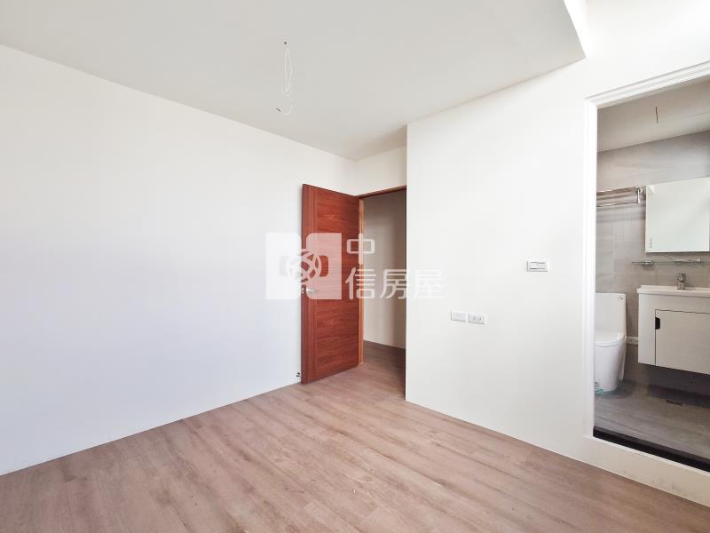 三光國中臨路車庫美墅房屋室內格局與周邊環境