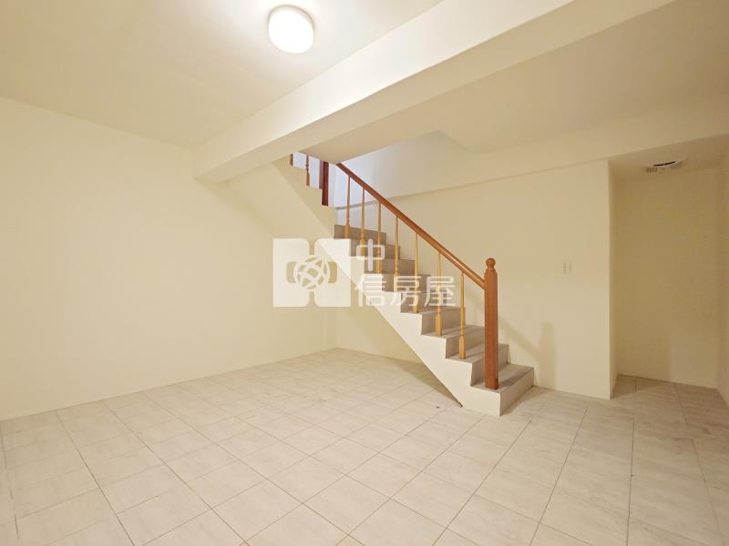 三光國中臨路車庫美墅房屋室內格局與周邊環境