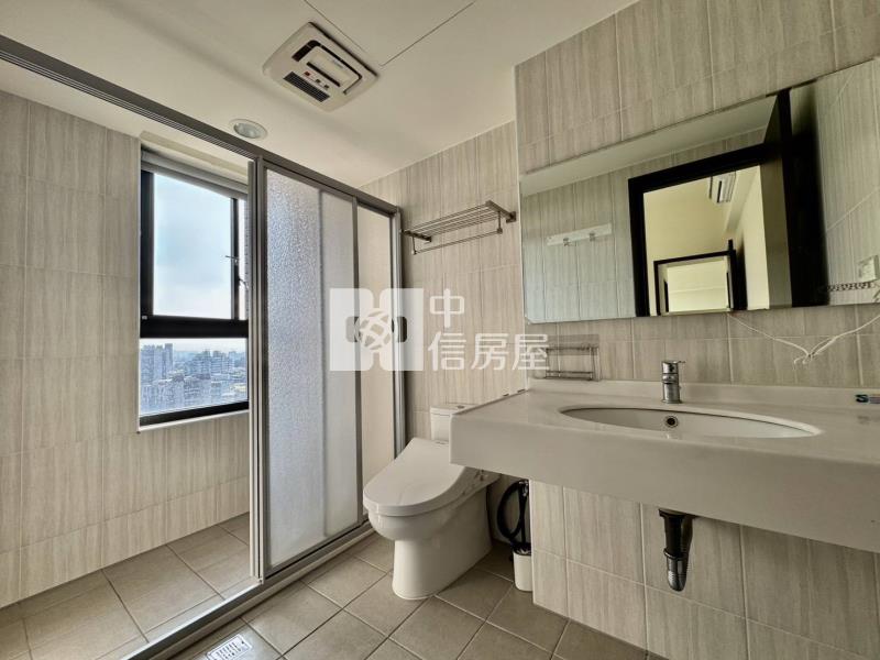 承辦.總太高樓層.無限超美視野.三房雙車位房屋室內格局與周邊環境