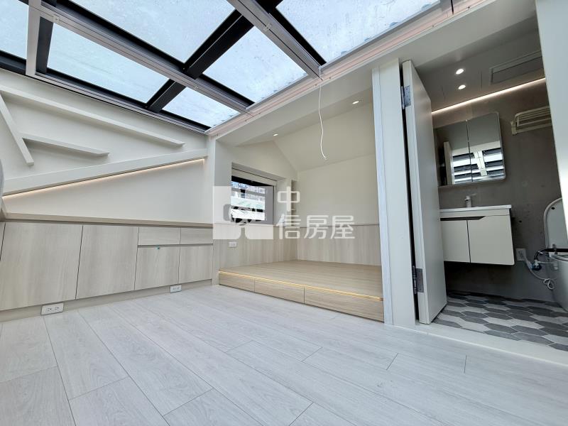 中台灣三鐵共構｜稀有日系奶油風格輕奢邊間透天厝房屋室內格局與周邊環境