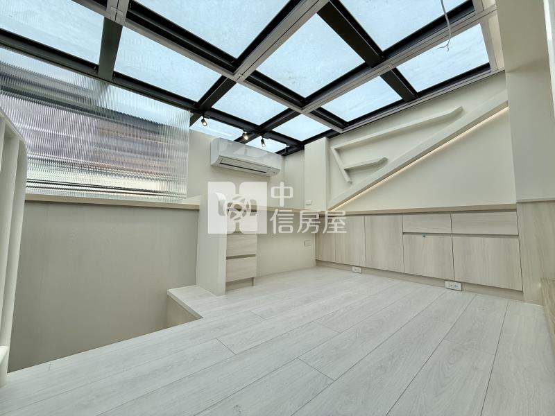 中台灣三鐵共構｜稀有日系奶油風格輕奢邊間透天厝房屋室內格局與周邊環境