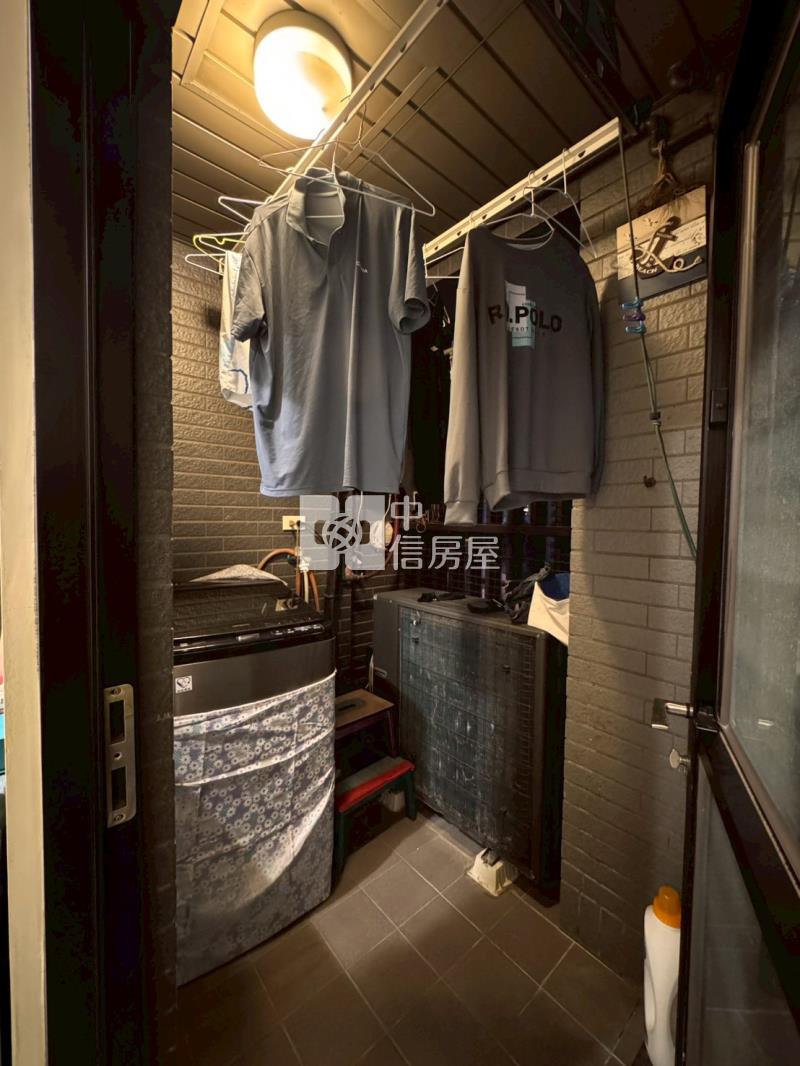 近誠品高機能精裝兩房平車房屋室內格局與周邊環境