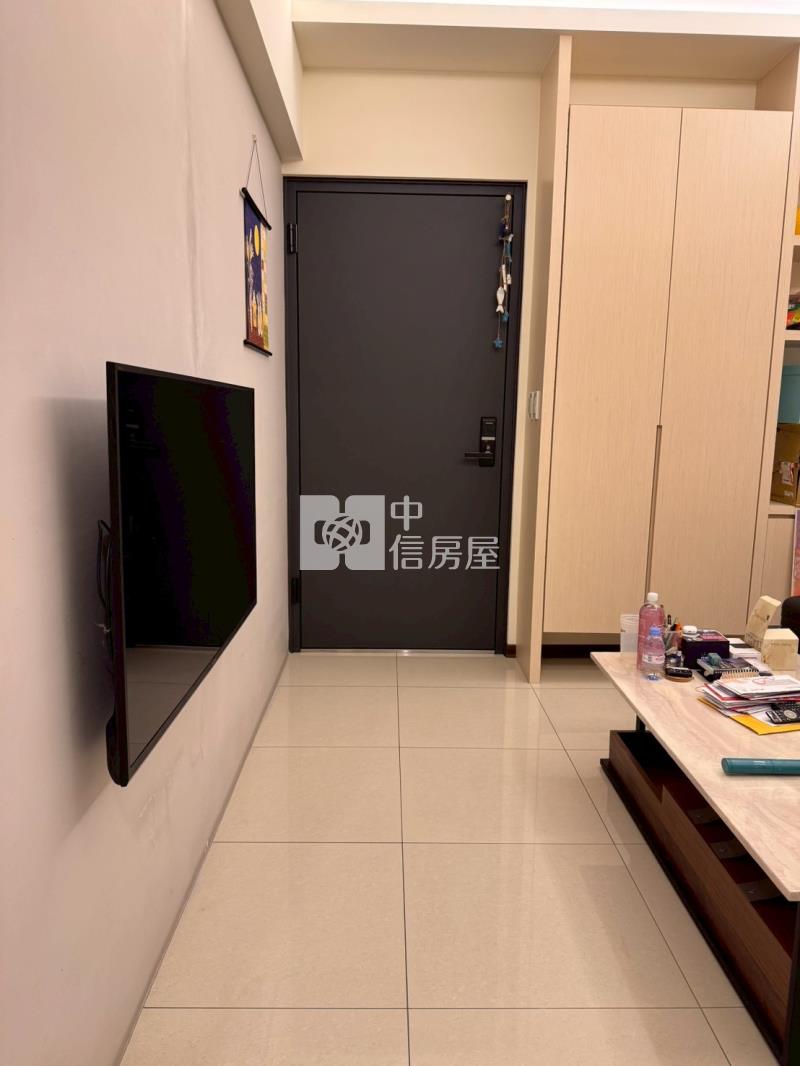 近誠品高機能精裝兩房平車房屋室內格局與周邊環境